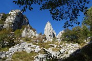 In Cornagera (1311 m) ad anello sui sentieri ‘Cornagera’ e ‘Vetta’ il 16 ottobre 2016 - FOTOGALLERY